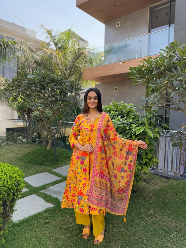 Antique Fashion 1 Kurta Set With Duppta - Xl