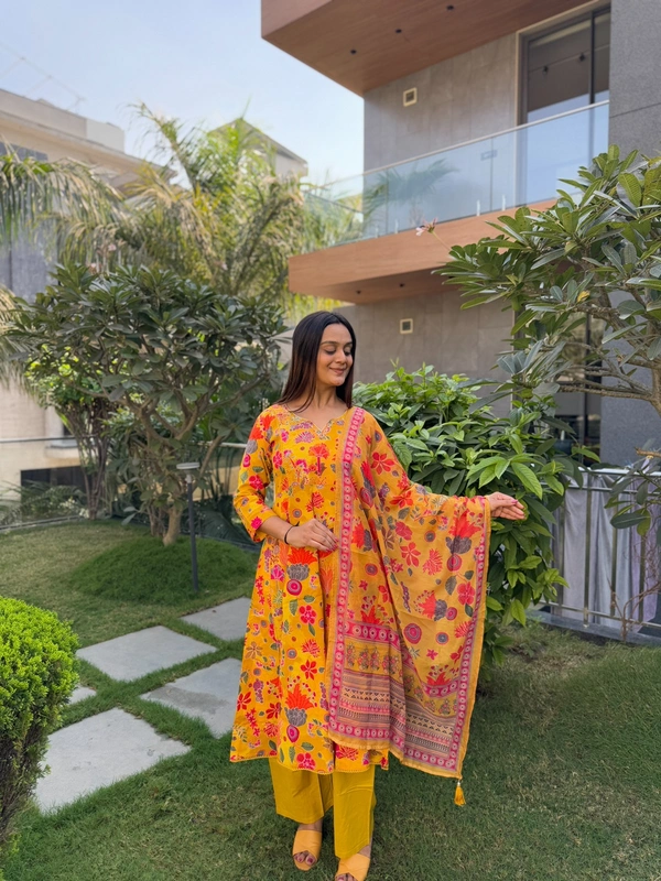 Antique Fashion 1 Kurta Set With Duppta - Xl