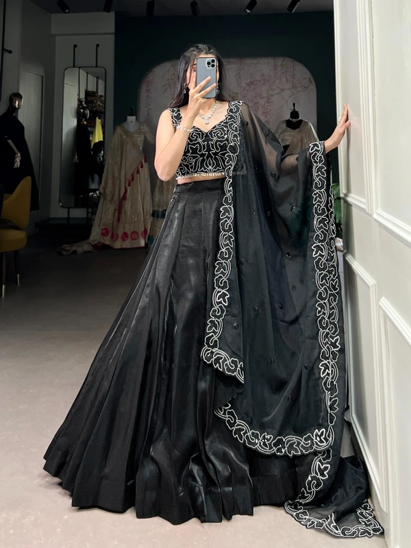 Antique Fashion 1 Wedding collection 
