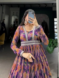 Antique Fashion 1 Gown  - M