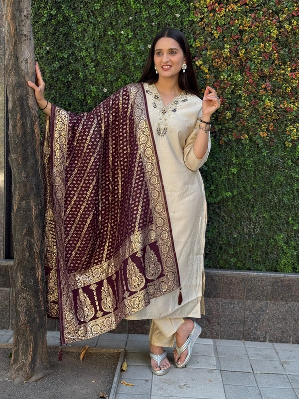 Antique Fashion 1 Kurti Pant Set  - M