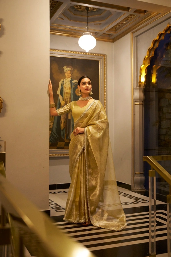 Antique Fashion 1 Tissue Simmer saree - Gold, Unstiched Blouse, L