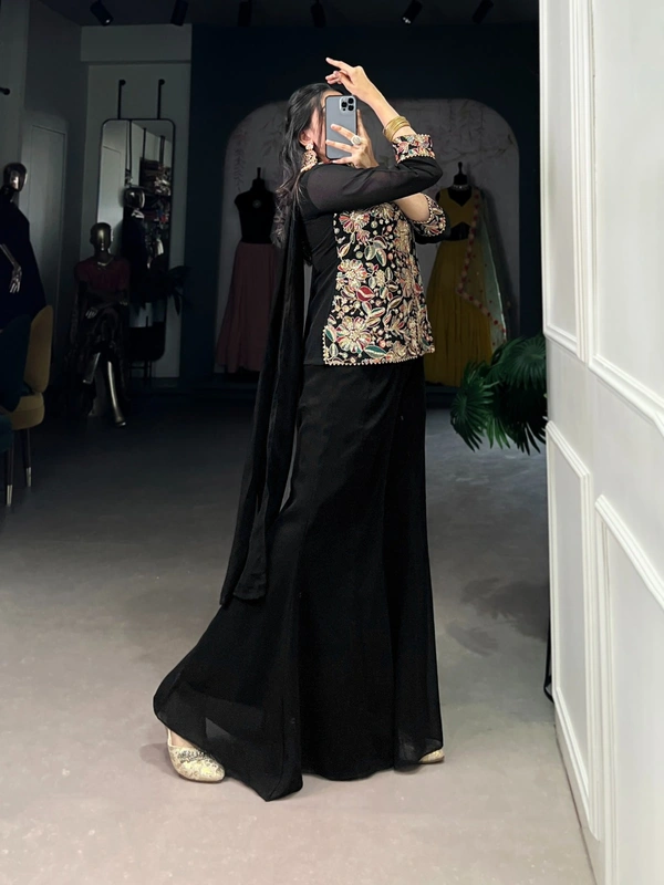 Antique Fashion 1 Kurti Plazo Set  - Xl, Black
