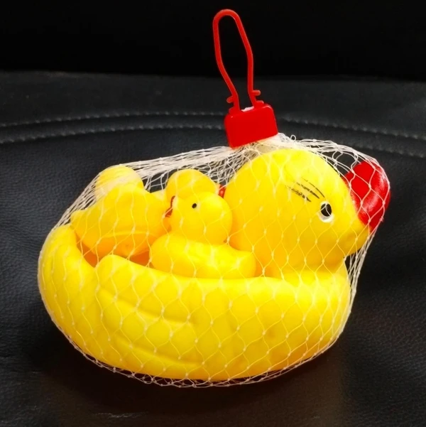 DUCK TOY  4 PCS