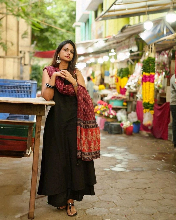 SF5 5637 *STYLE IN OUR CLASSY HANDLOOM A LINE KURTI PANT DUPATTA WITH BOTH SIDES POCKETS*
 - M-38