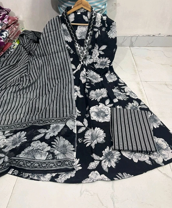 SF5 5641 Pure fine Cotton fabric Havy Embroidery Work Kurti with Pant with cotton  Dupatta
 - Black, 3XL-46