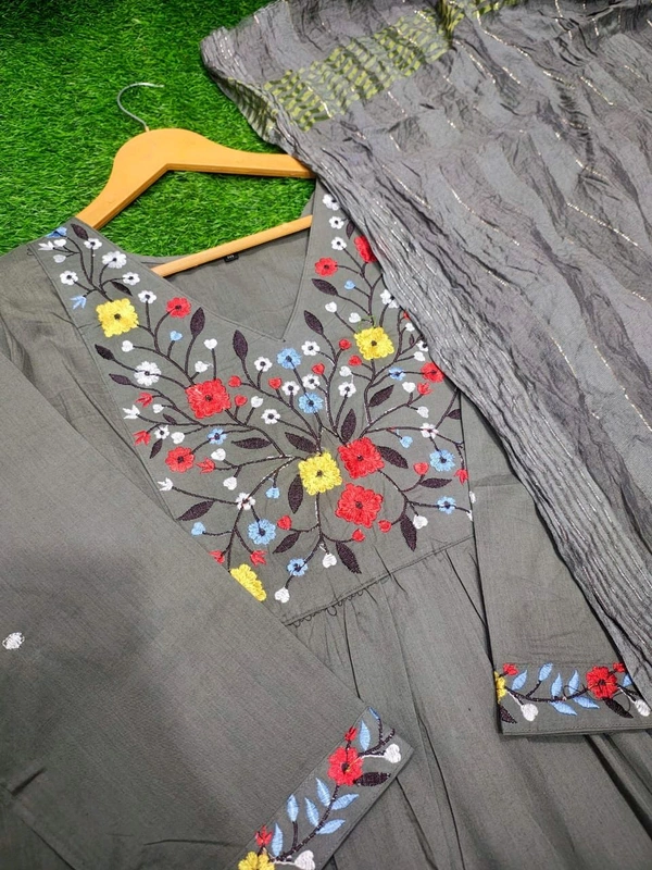 LCJ 5649 *NEW Very Beautiful 3ps Set 
cotton fabric Anarkali kurti pant and dupatta. - XL-42