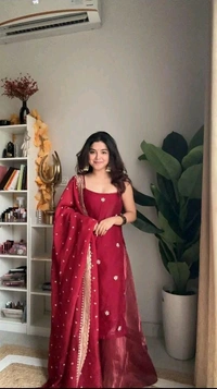DSS 5854 KD
 New Satin  JIMI CHOO Kurta Plazo Set
Work  thread with Sequnce 


 - L-40