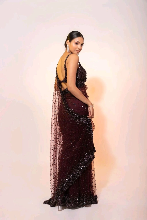 DSS 5655 new cocktails this gorgeous Net saree Whit Hand Work 
