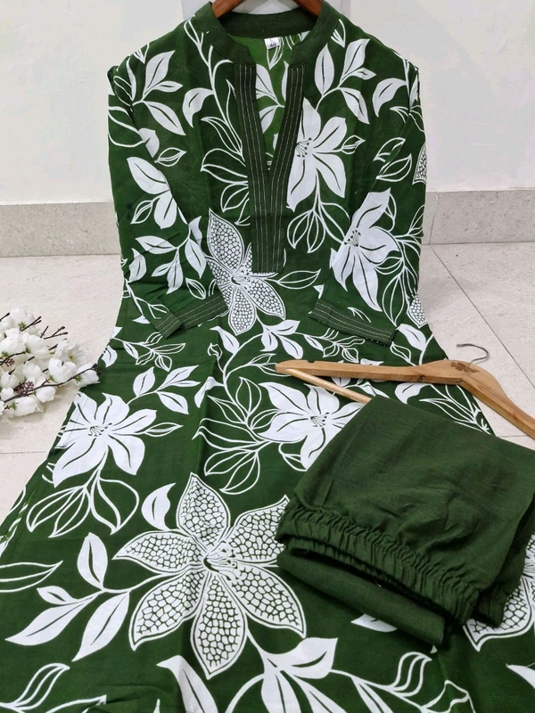 LCJ 5656  New Stylish  rayon  kottan kurti pant set 
 - Green, M-38