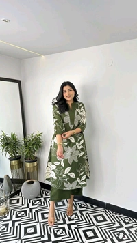 LCJ 5656  New Stylish  rayon  kottan kurti pant set 
 - Green, L-40