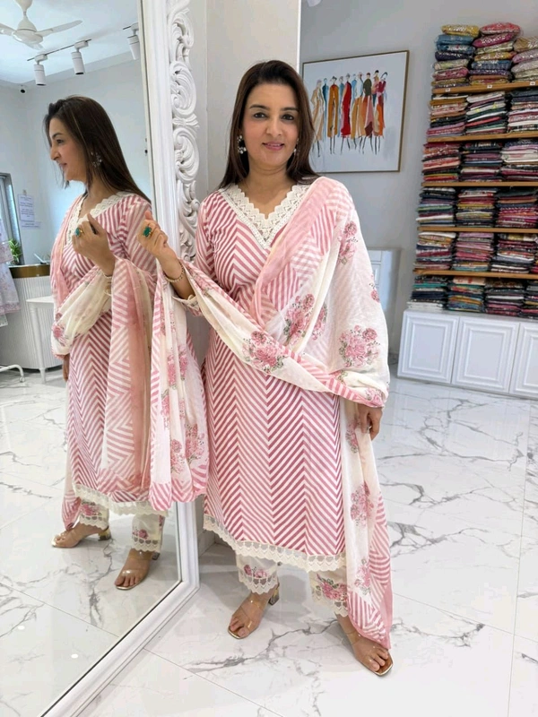 LCW 5662 Cotton febric Lahriya Design  Heavy less and Embroidery work on kurti Pant Dupatta  - Red, XL-42