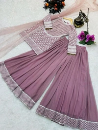DSS 5701 BEAUTIFUL FOX GEORGETTE  SARARRA
SOFT NET  EMBROIDERY DUBAL SIQUNCE WORK - XL-42