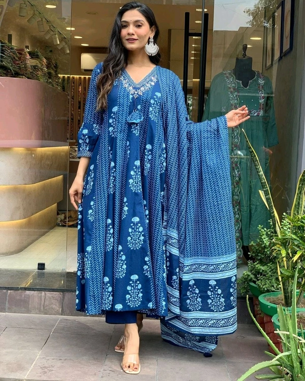 LCW 5705 *New lounch Cotton  A-line Kurta Pant Set  Hand work& embroidery* - Blue, XL-42