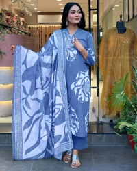 LCW 5706 Very Beautiful Heavy Cotton Kurti Pant & Dupatta Set Beautiful Heavy  Embroidery On Neck - XL-42
