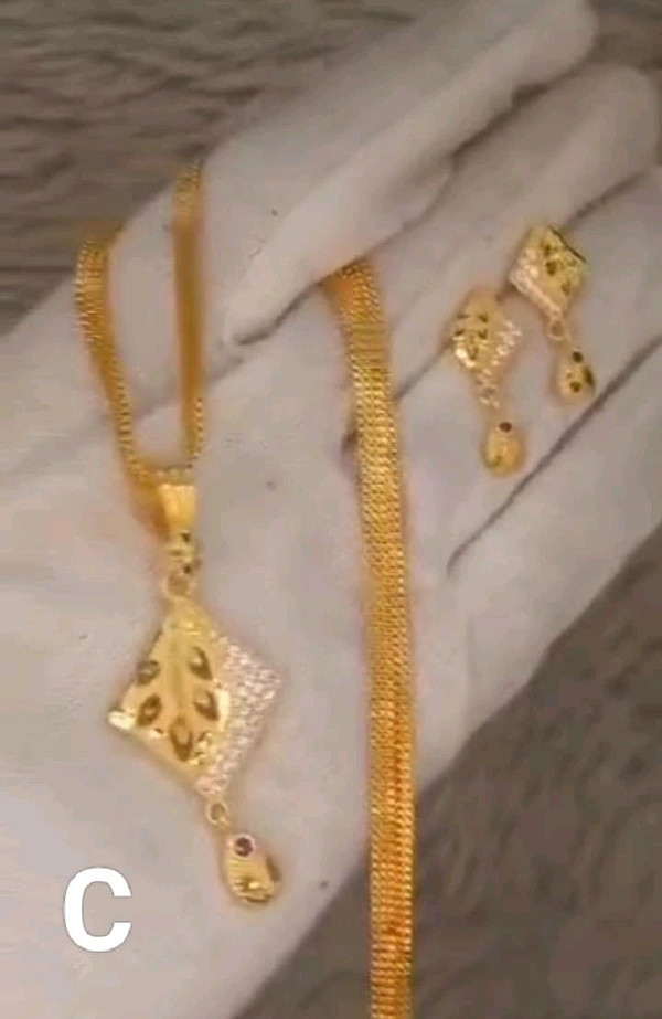 LCW 5710 one gram gold pendant set - B