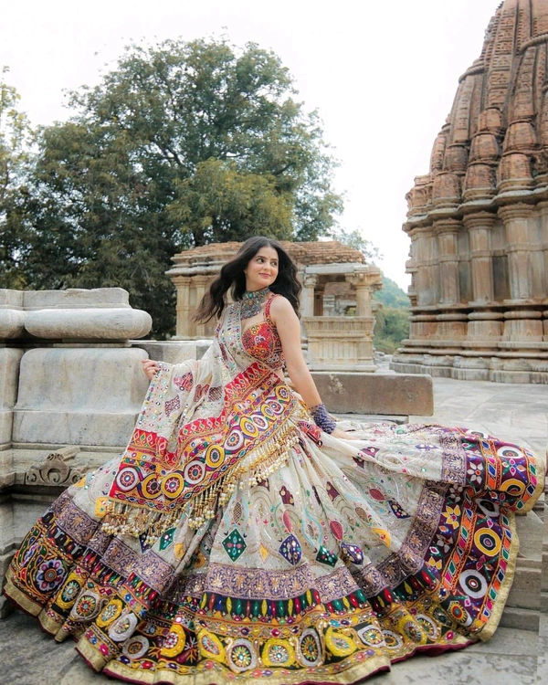 DSS 5756 Nee Beautiful digital print & *REAL MIRROR WORK Muslim Cotton & gota zari lace border Lehnga - 2XL-44