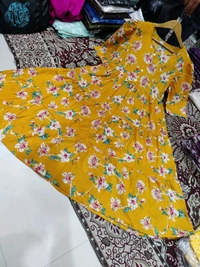 LCW 5763 nee look  stylish and walk in comfort  - middi Gown with  puff sleeves* - Yellow, M-38