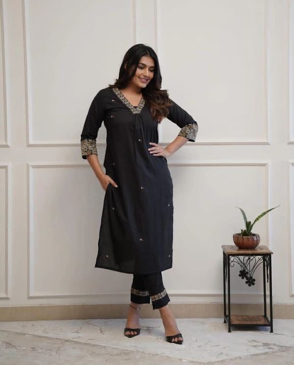 KDJ 436 Designer Kurti Set - 2Xl-44
