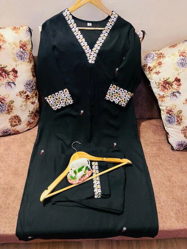 KDJ 436 Designer Kurti Set - 2Xl-44