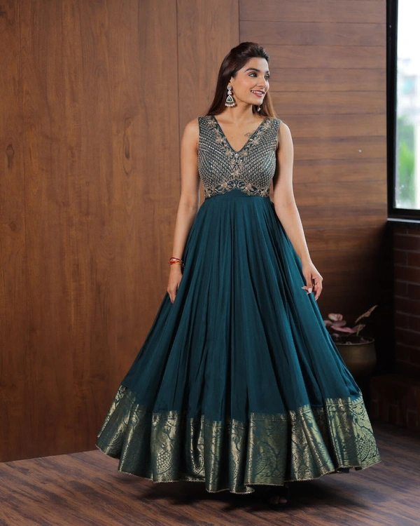 VRE Beautiful Gown - M-38