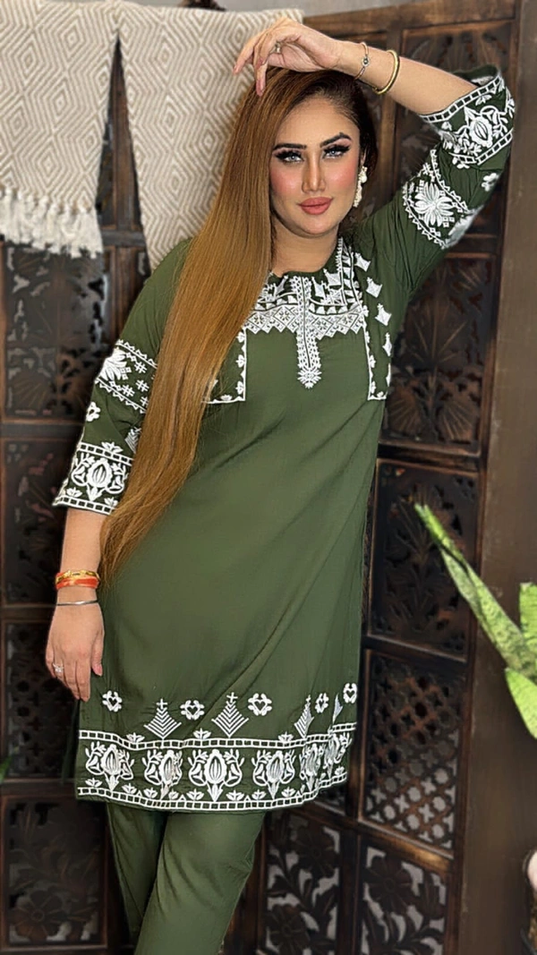 WSM 4121 CORD SET CUM PAINT SUIT WITH POCKET  - mehndi, 42