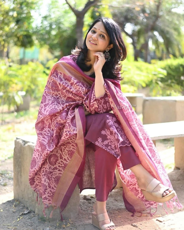 KDJ 5042 Beautiful Kurti Set  - 40