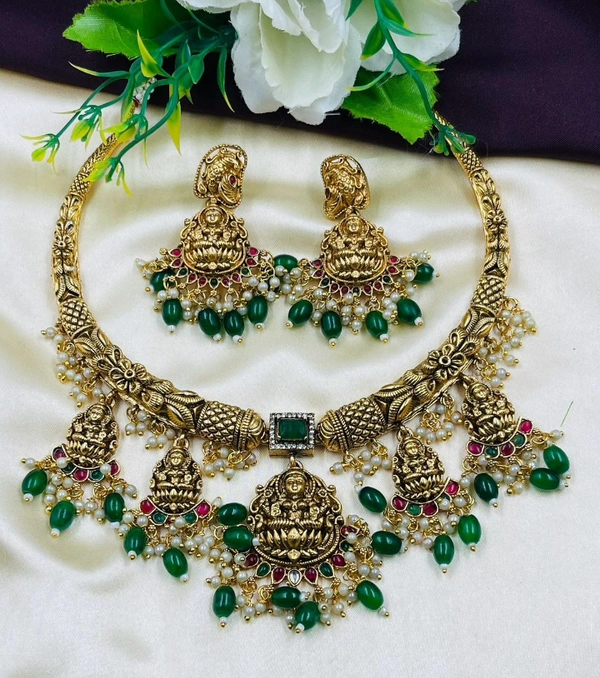 5156 Beautiful Necklace Set