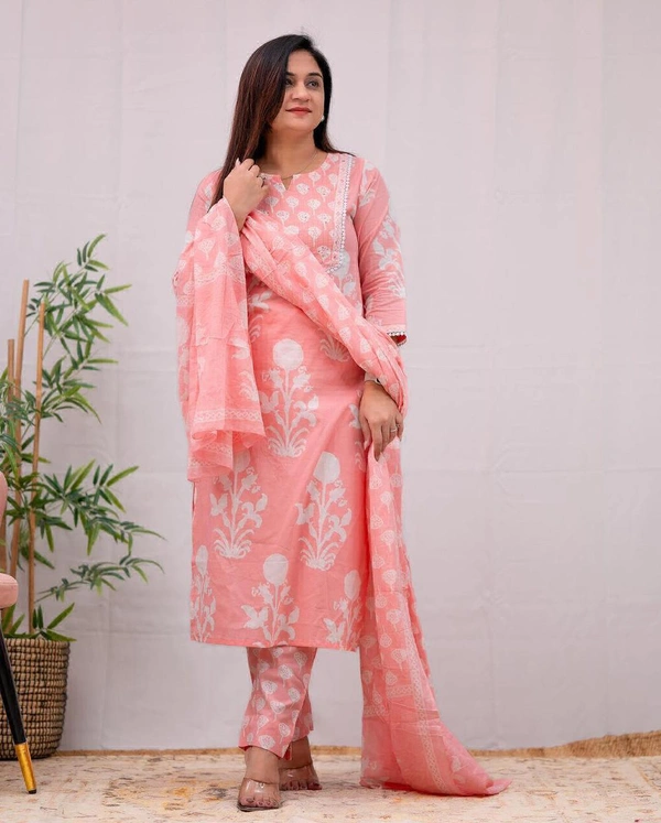 KDJ 5277 Beautiful Dress  - peach, 42-XL