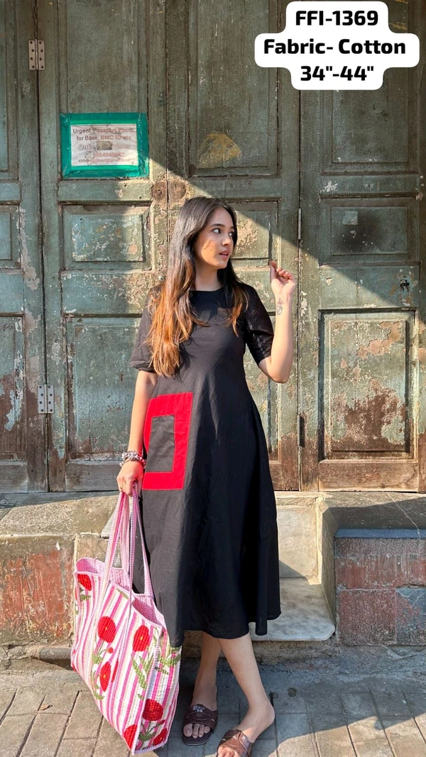 SF2 5045  Black Color  bold is beautiful stunning  dress and pocket  - 2XL-44