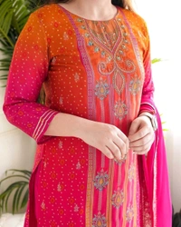 SF3 5055 *HEAVY DESIGNER SUIT SET  Original MIRROR KHATLI Work  beautiful Heavy Suit Set  pants and Lace Dupatta. HEAVY CHIFOON SILK - L-40
