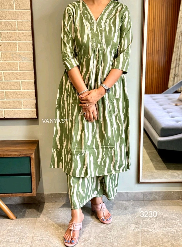 SF2 5400 DISIGNER CORD- SET  beautifully decorated with hand embroidery weaving PREMIUM COTTON WITH MIRROR WORK  - Green, L-40