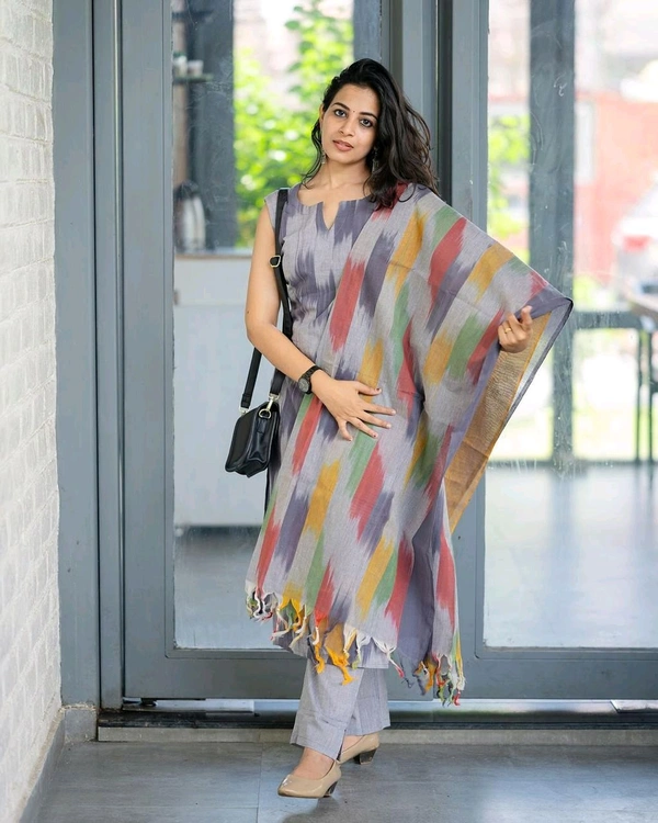 SF3 5423  South cotton handloom kurti  handloom cotton pants and dupatta*  - Gray, M-38