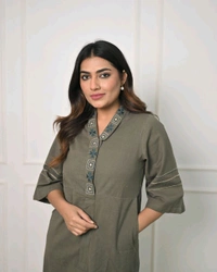 SF3  5464 finest Cotton Slub  and bold shade of CollarCo-Ord set Cotton SlubBoth side pocket - M-38