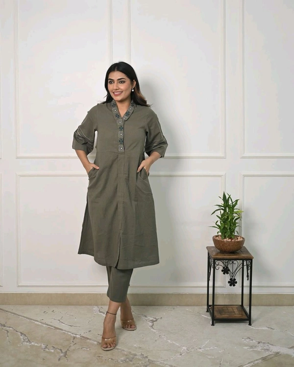 SF3  5464 finest Cotton Slub  and bold shade of CollarCo-Ord set Cotton SlubBoth side pocket - 2XL-44