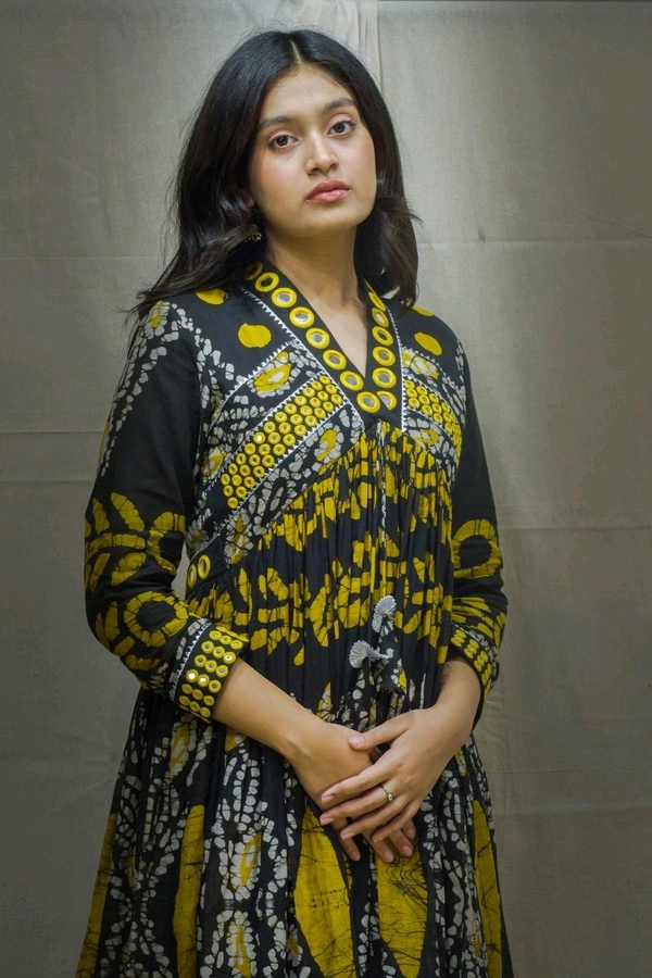 SF2 5475  New Stylish Premium RAYON Kurta  for Girls & Women embroidered Work  - M-38