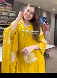SF3  5511  Very Beautiful Flower Print  Design for Gorgeous   Malmal Dupatta  - Pink, L-40