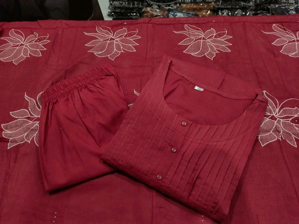 SF3  5519  Latest launch a pintex Pure Cotton Set discharge print kurti with pant and mulmul printed dupatta - Red, L-40
