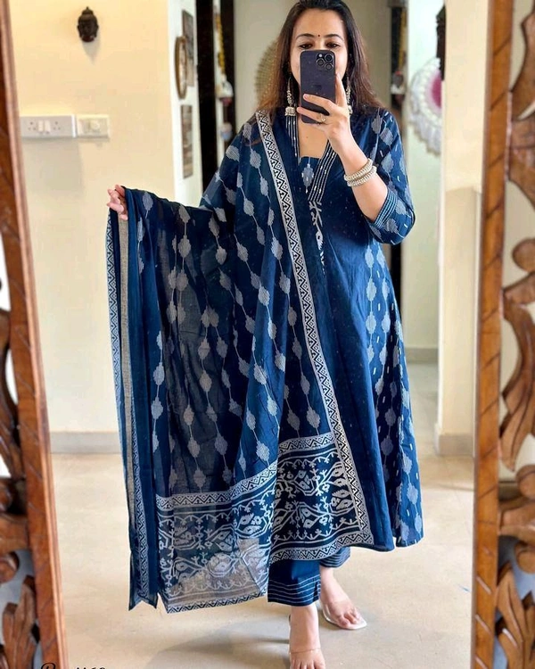 SF2  5544 New Malmal Cotton  Moti work  beautiful Heavy anarkali 3pcs kurti set suqens work Suit which  - Blue, L-40