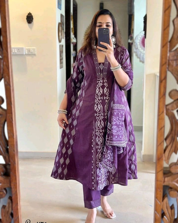 SF2  5544 New Malmal Cotton  Moti work  beautiful Heavy anarkali 3pcs kurti set suqens work Suit which  - Purple, XL-42