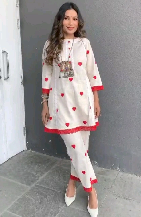 KDC 5604   Beautiful Cotton  Co-ord Design for Gorgeous ladies  New to our smart premium woven cotton co-ord set  less work  One Side Pocket  - XL-42