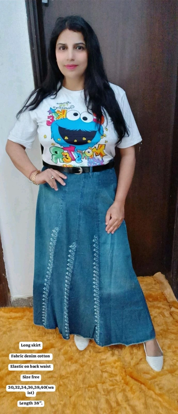 KD18  5626 Long skirt 
Fabric denim cotton 
Elastic on back waist 
 - 34