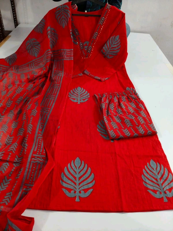 KDJ 2628 *Heavy Cotton*  Sequence Work Kurti with Hand work Pant 


 - Maroon, M-38