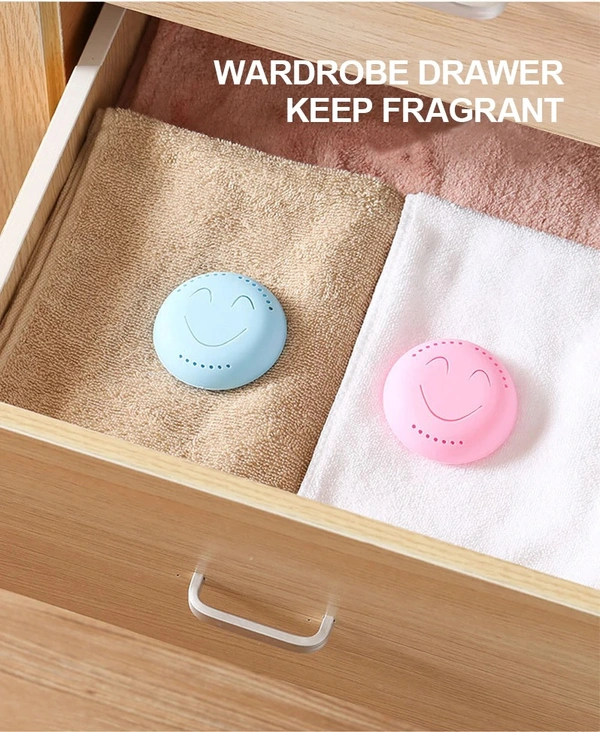 2 Pcs Cute Smiley Air Freshener (Random Colors)