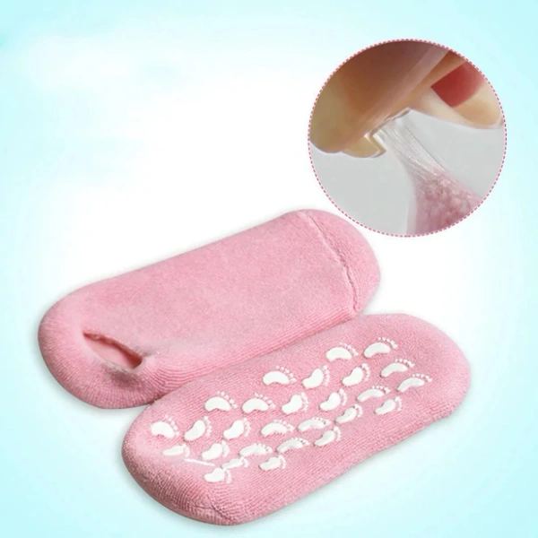 BKH503 Silicon Moisturizing Feet Socks