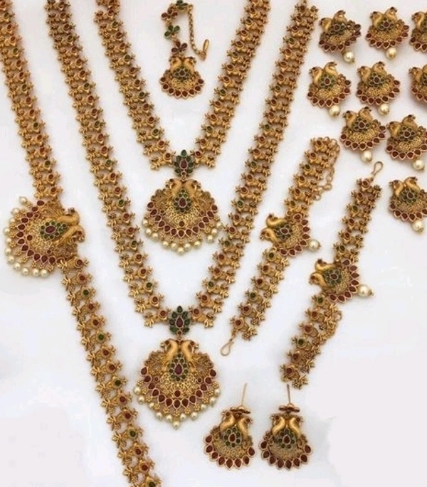 Full Bridal Set Matte Finish Along With Hair Accessories Many Designs Available Cod Available