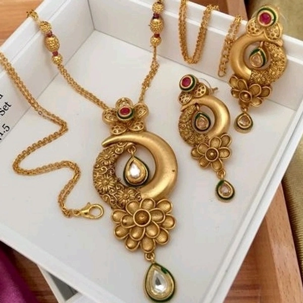 Beautiful Gold Plated Flower Chain Many Designs Available Cod Available
