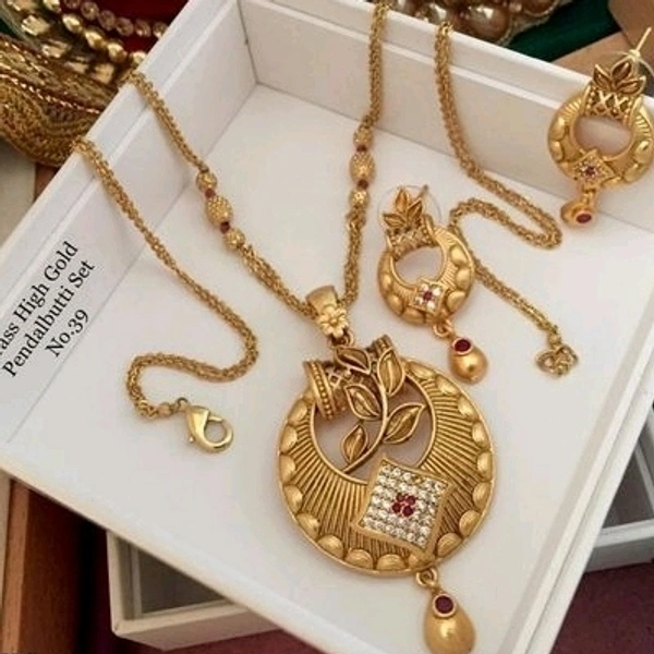 Beautiful Gold Plated Flower Chain Many Designs Available Cod Available