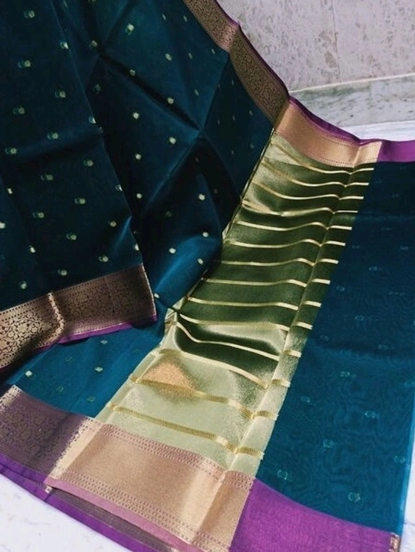 Banarasi Kora Organza Saree With Zari Woven  Border, Separate Blouse Piece, Saree Length:5.5 M , Blouse Length:80 CM , COD Available