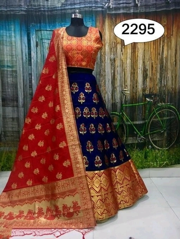 100% pure silk banarasi lehenga choli,Semi stitched lehenga, Design printed with zari on lehenga, blouse, duppatta Fully stitched blouse Duppatta with contrast borderLehenga waiste size:36 , length :42, Duppatta length :2.5m COD Available